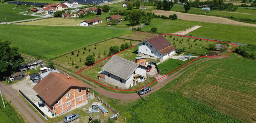 Kuća sa pomoćnim objektima – Veliko Blaško