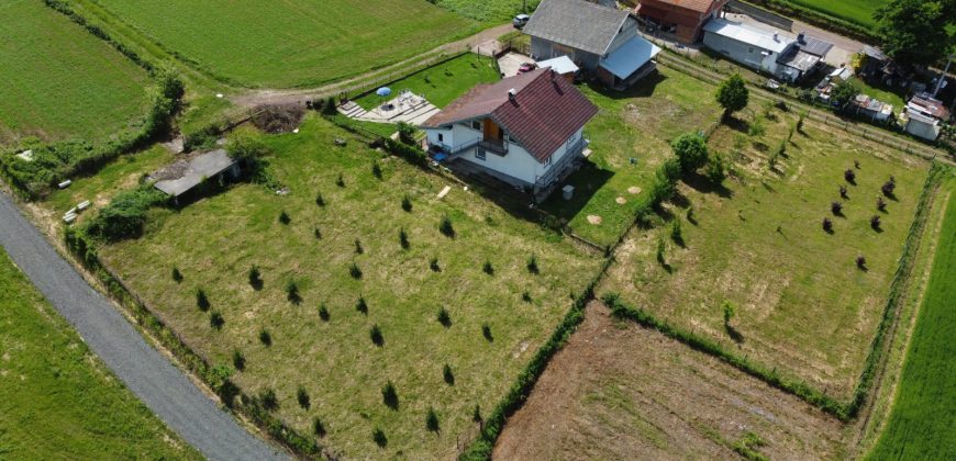 Kuća sa pomoćnim objektima – Veliko Blaško