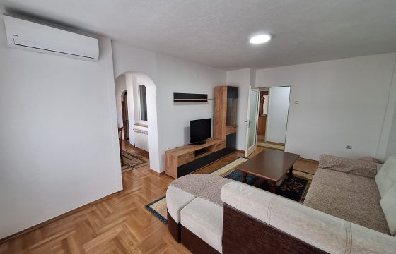 Trosoban stan 62 m2 – Mejdan