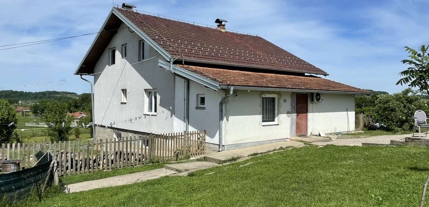 Kuća sa pomoćnim objektima – Veliko Blaško