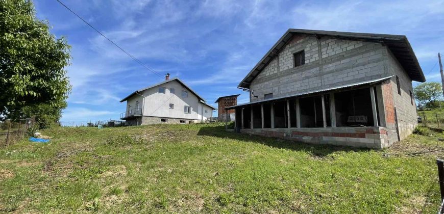 Kuća sa pomoćnim objektima – Veliko Blaško