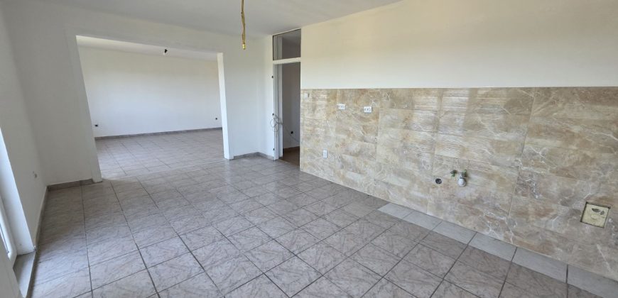 Kuća sa pomoćnim objektima – Veliko Blaško