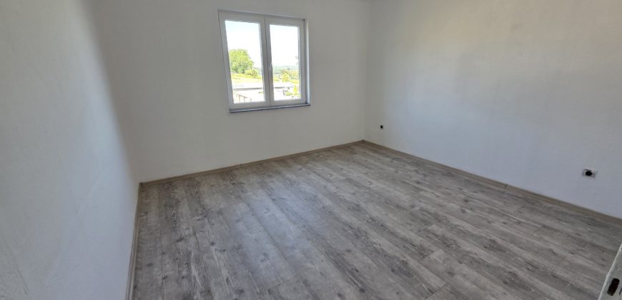 Kuća sa pomoćnim objektima – Veliko Blaško