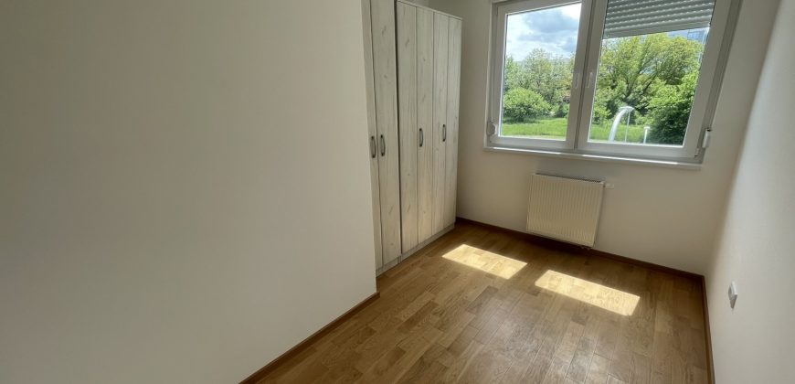 Trosoban stan 54m2 sa garažnim mjestom – Ada
