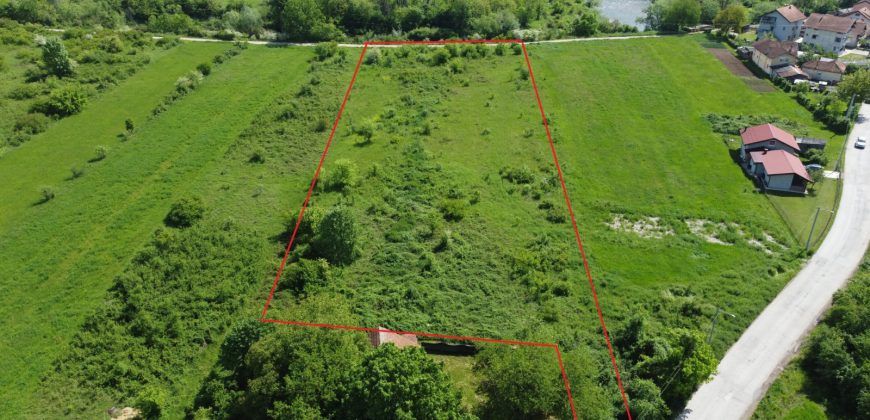 Zemljište 4823 m2 – Medeno polje