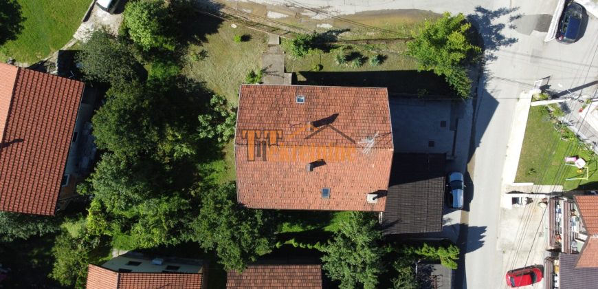 Stambeno poslovni objekat (kuća) 300 m2 – Lauš