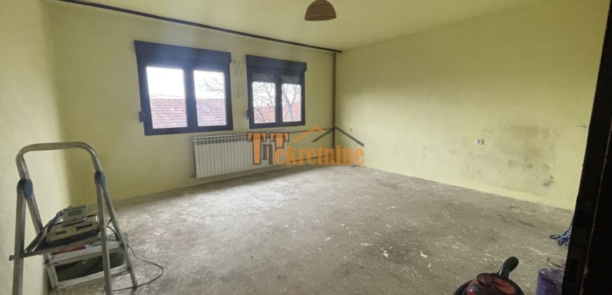 Stambeno poslovni objekat (kuća) 300 m2 – Lauš