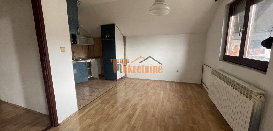 Stambeno poslovni objekat (kuća) 300 m2 – Lauš