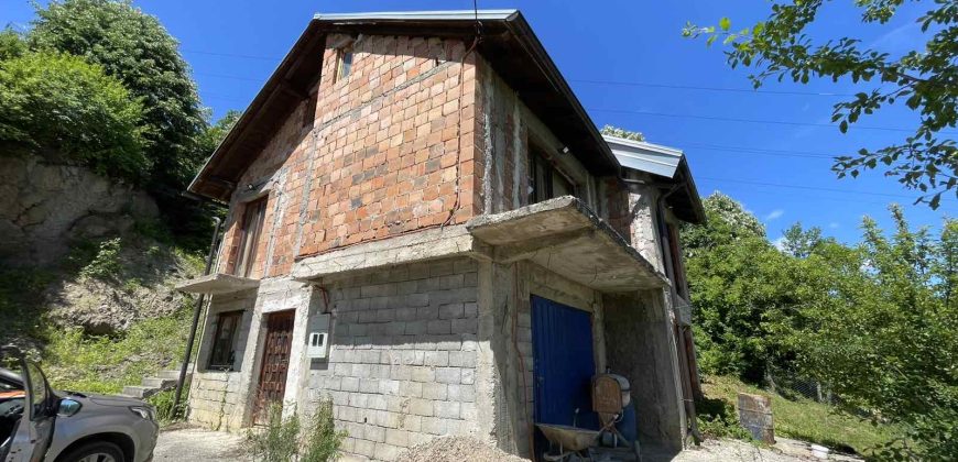 Stambeni objekat (kuća) 98 m2 – Lauš