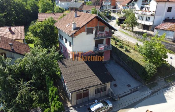 Stambeno poslovni objekat (kuća) 300 m2 – Lauš