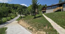 Prodaju se tri stambena objekta sa ladarom – Starčevica