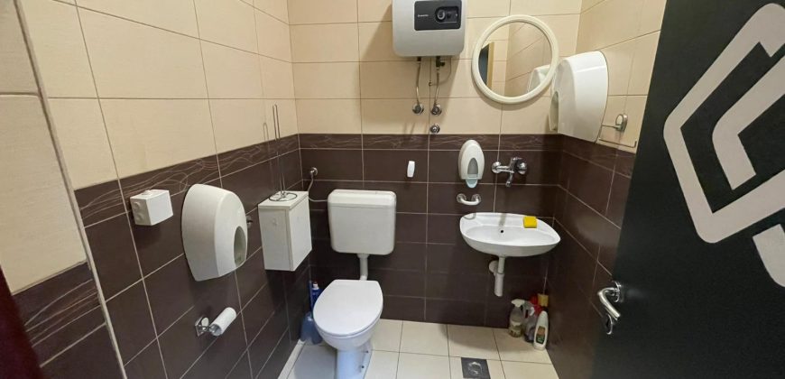 Poslovni prostor 87 m2 – Centar