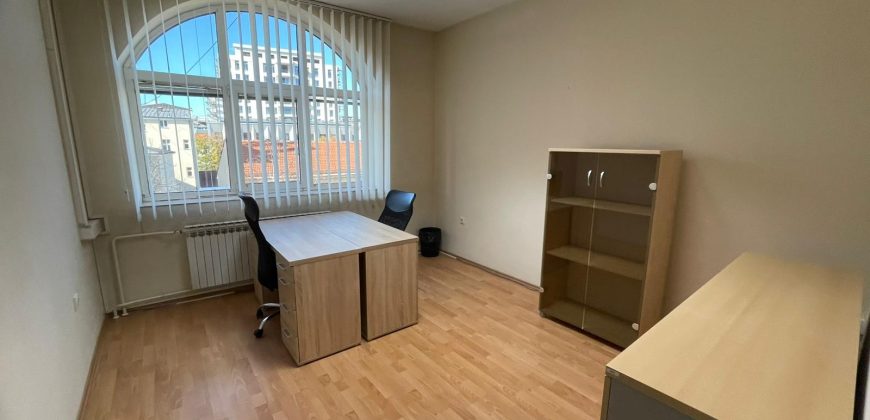 Poslovni prostor 87 m2 – Centar