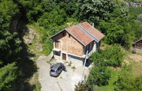 Stambeni objekat 98 m2 – Lauš
