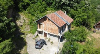 Stambeni objekat 98 m2 – Lauš