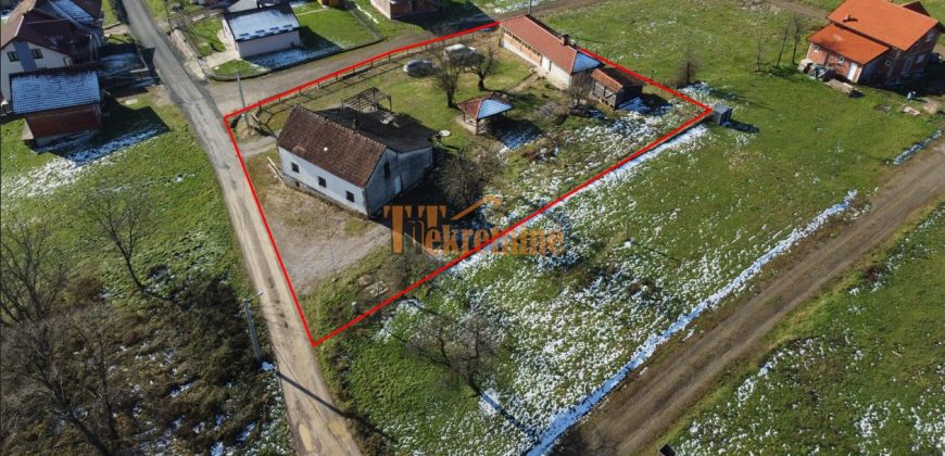 Prodaje se kuća sa ladarom – Kuljani
