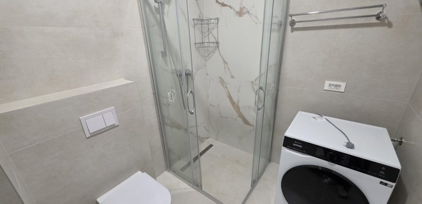 Dvosoban stan sa garažnim mjestom 38 m2 – Centar