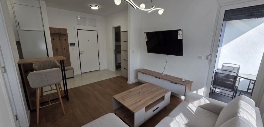 Dvosoban stan sa garažnim mjestom 38 m2 – Centar