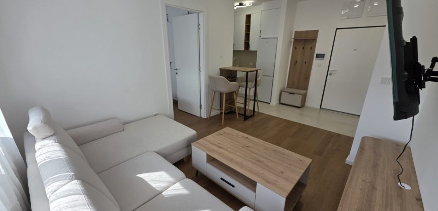 Dvosoban stan sa garažnim mjestom 38 m2 – Centar