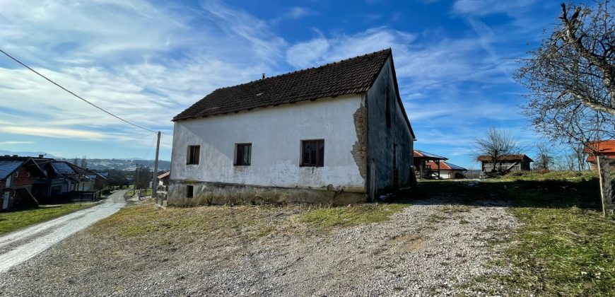 Prodaje se kuća sa ladarom – Kuljani