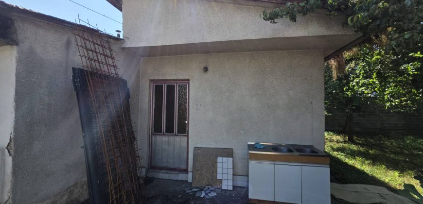 Stambeni objekat (kuća) 100 m2 – Budžak