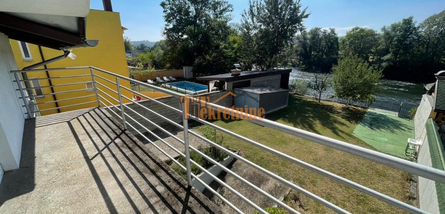 Stambeno poslovni objekat 280 m2 – Glamočani