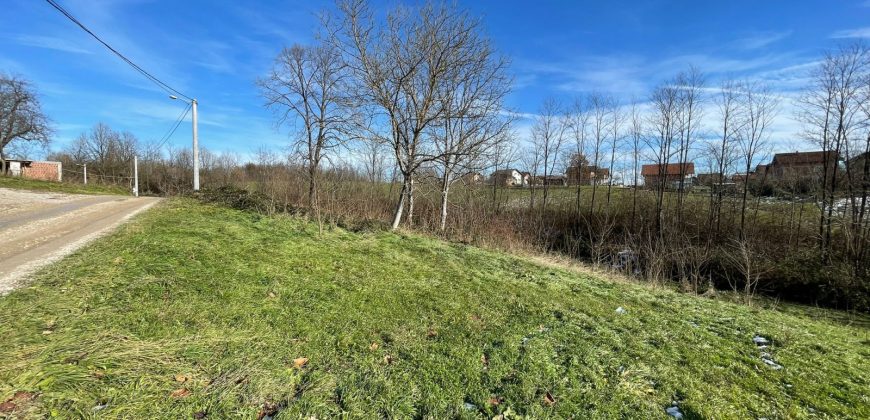 Prodaju se četiri placa od 651m2 do 1001m2 – Kuljani