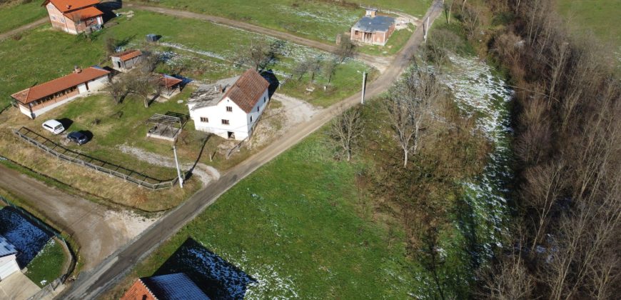 Prodaju se četiri placa od 651m2 do 1001m2 – Kuljani