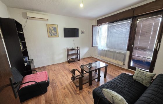 Konforan trosoban stan 100 m2 – Petrićevac