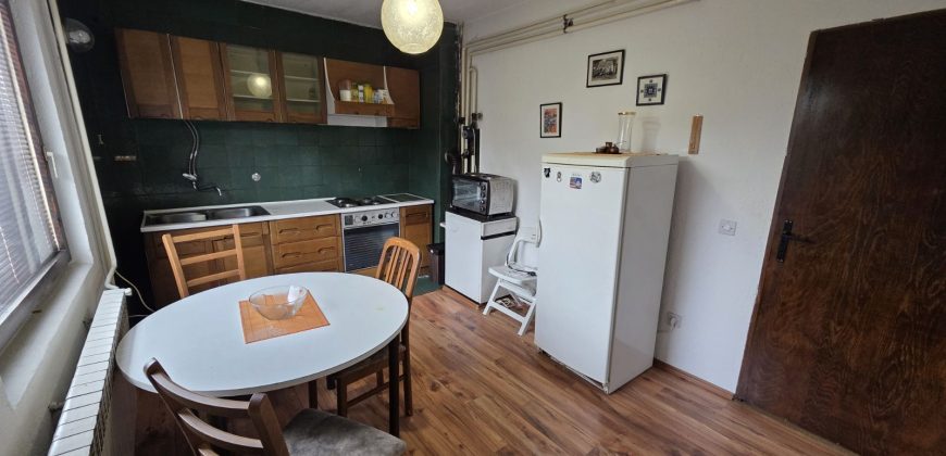 Konforan trosoban stan 100 m2 – Petrićevac