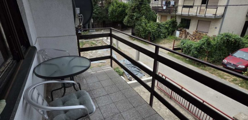 Konforan trosoban stan 100 m2 – Petrićevac