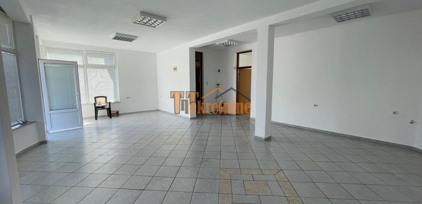 Stambeno poslovni objekat 280 m2 – Glamočani