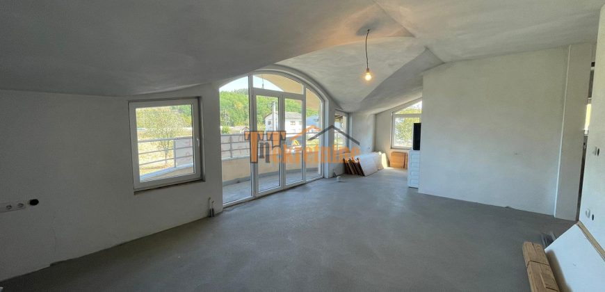 Stambeno poslovni objekat 280 m2 – Glamočani