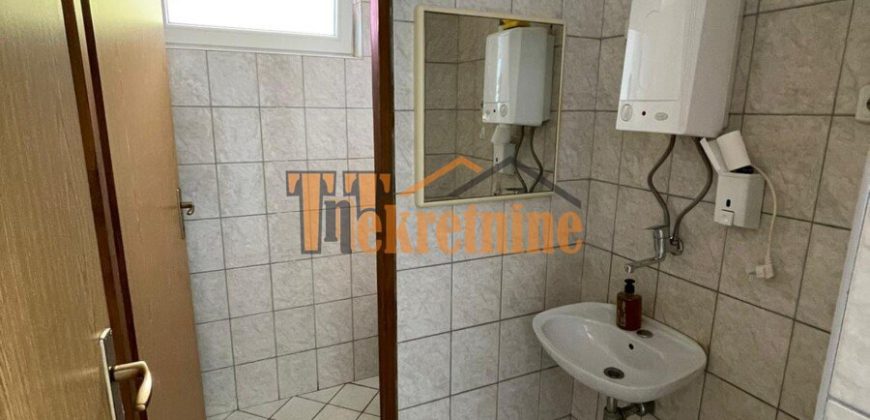 Stambeno poslovni objekat 280 m2 – Glamočani