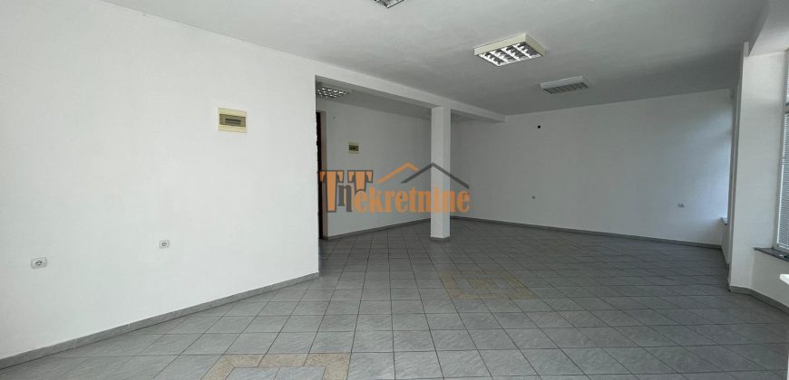 Stambeno poslovni objekat 280 m2 – Glamočani