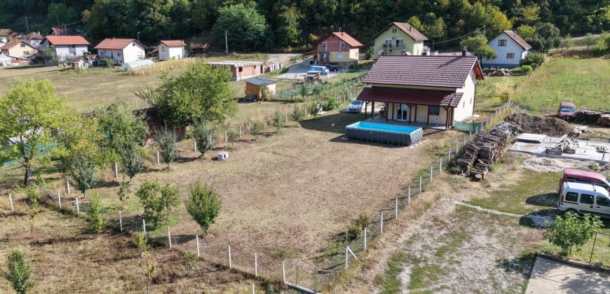 Stambeni objekat 125,72 m2 i placa 1079 m2 – Jagare