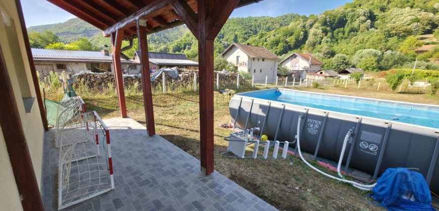 Stambeni objekat 125,72 m2 i placa 1079 m2 – Jagare