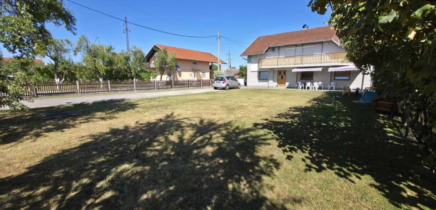 Stambeni objekat (kuća) 180 m2 – Zalužani