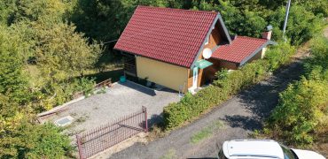 Vikend kuća 75 m2 i placa 1500 m2 – Aleksići
