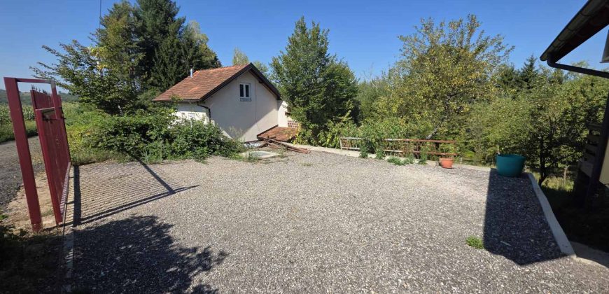Vikend kuća 75 m2 i placa 1500 m2 – Aleksići