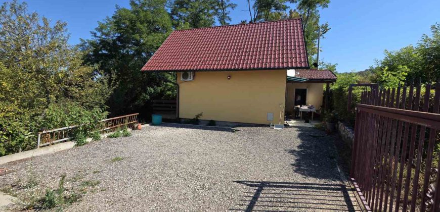 Vikend kuća 75 m2 i placa 1500 m2 – Aleksići