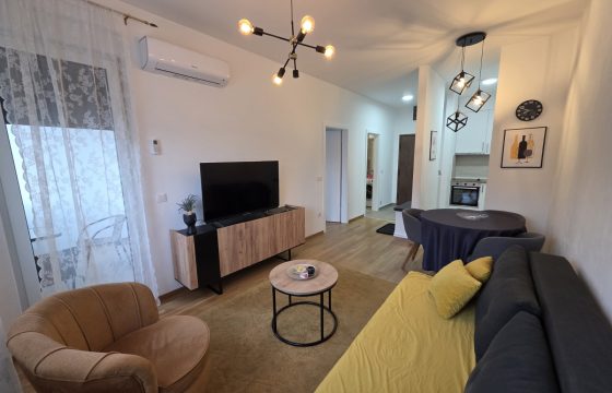 Dvosoban stan 42m2 sa garažnim mjestom – Mejdan