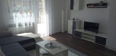 Trosoban stan 89m2 (sprat kuće) – Nova Varoš