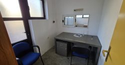 Poslovni objekat (hala) 165 m2 – Trn
