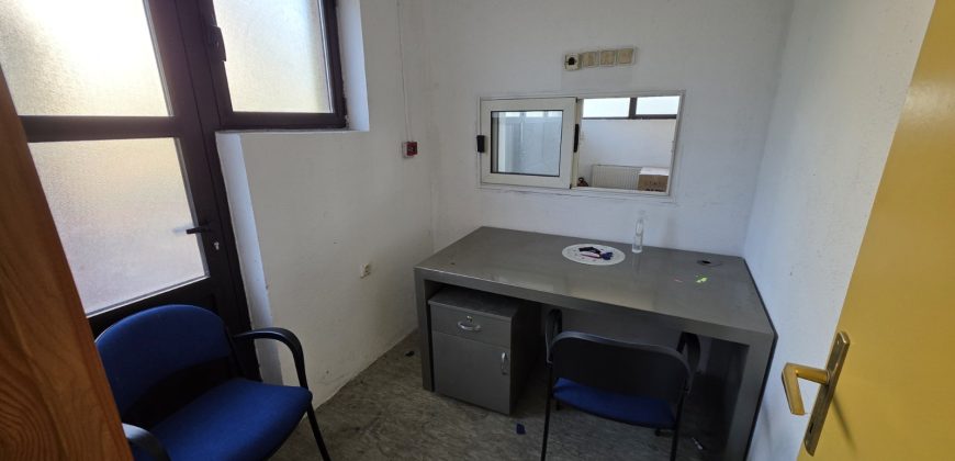 Poslovni objekat (hala) 165 m2 – Trn