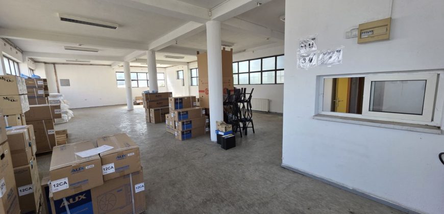 Poslovni objekat (hala) 165 m2 – Trn