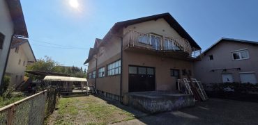 Poslovni objekat (hala) 165 m2 – Trn