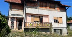 Stambeni objekat  160m2 na placu od 2321m2 – Petoševci