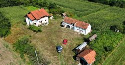 Stambeni objekat  160m2 na placu od 2321m2 – Petoševci