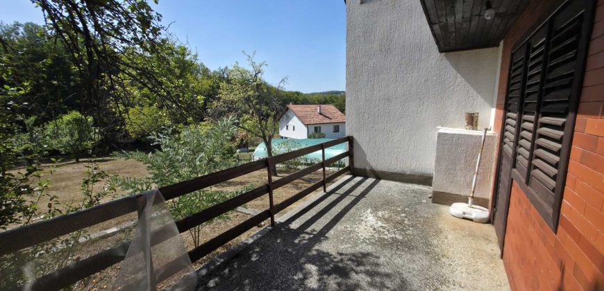 Stambeni objekat 130m2 na placu od 1275m2 – Slatina